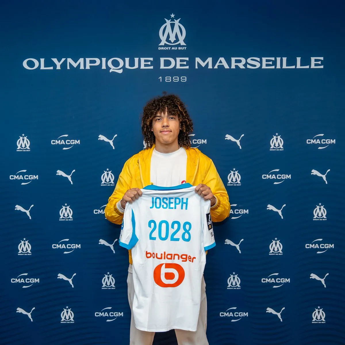马赛官方：19岁海地小将维克托-约瑟夫加盟，签约至2028年