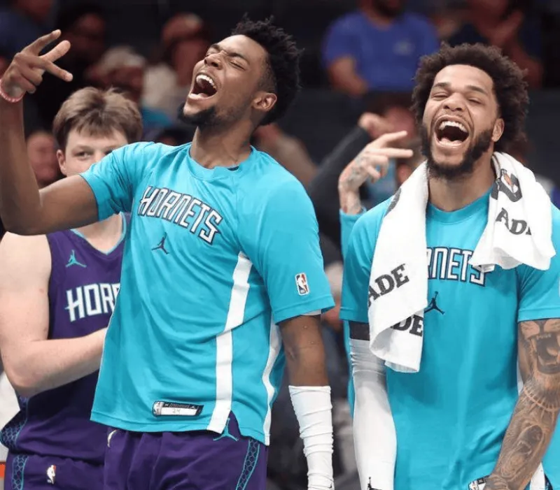 球速体育官网-美媒：黄蜂赢球时净胜19.4分，历史上单赛季胜场最大净胜分